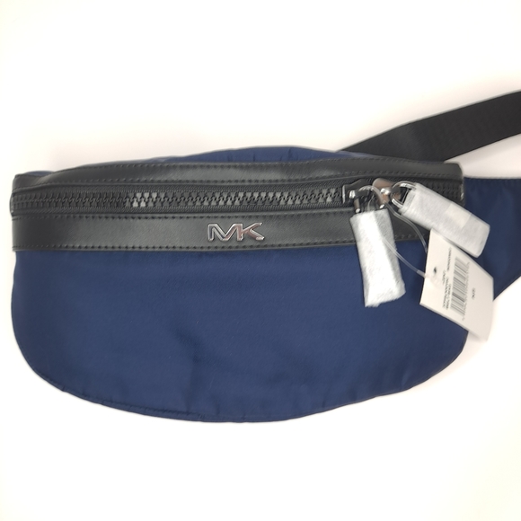 MICHAEL KORS MENS Kent Logo Tape Nylon Gabardine Belt Bag Sling  Pack Crossbody - Picture 6 of 13